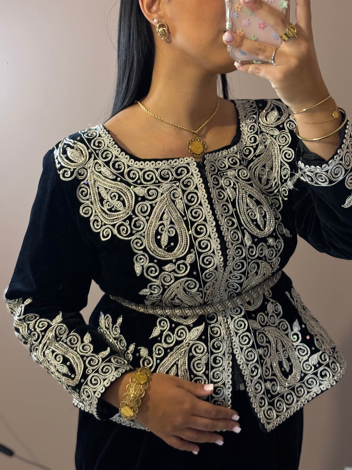 KARAKOU NOIR ET ARGENT